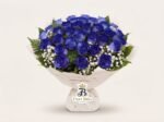 Bouquet "Zaffiro Romano" con Rose Blu e Gypsophila – Fiori Bibo