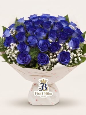 Bouquet "Zaffiro Romano" con Rose Blu e Gypsophila – Fiori Bibo