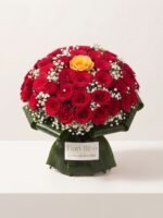 Bouquet di Lusso di Rose Rosse con Accento Unico