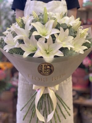 Bouquet "Gigli Reali Bianchi" – Eleganza e Profumo Lussuoso – Fiori Bibo
