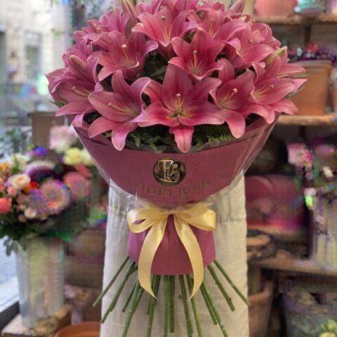 Bouquet "Gigli Fucsia Vivace" – Colore, Profumo e Lusso – Fiori Bibo