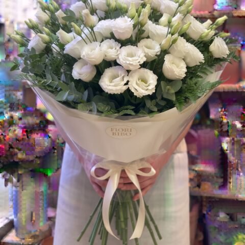 Bouquet "Lisianthus Bianchi Purezza" – Eleganza e Delicatezza a Cupola – Fiori Bibo