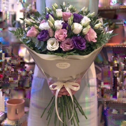 Bouquet "Lisianthus Misto Armonia" – Eleganza e Colori a Cupola – Fiori Bibo