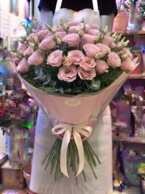 Bouquet "Lisianthus Rosa Tenerezza" – Eleganza Romantica a Cupola – Fiori Bibo