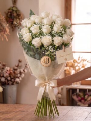 Mazzo "Rose Bianche Gambo Lungo Grande" – Fiori Bibo