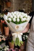 Bouquet "Tulipani Bianchi Reale" – Tulipani Freschi a Cupola – Fiori Bibo
